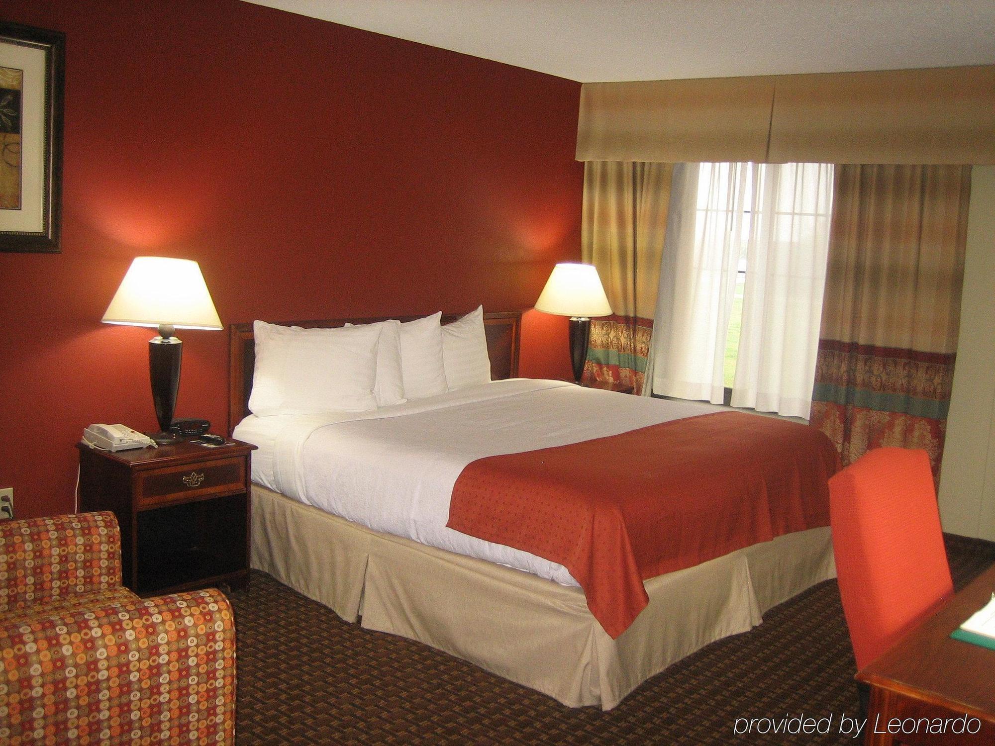 Holiday Inn Hotel & Suites Owatonna Quarto foto